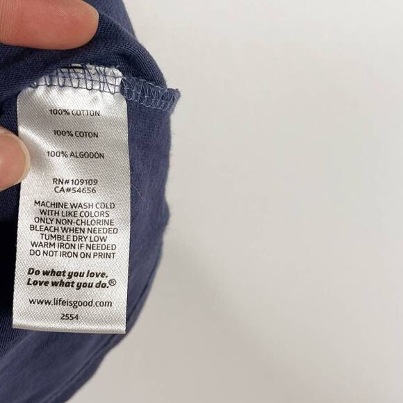 Life Is Good Womens XS Blue Crusher Tee Graphic Short Sleeve V Neck Classic Fit - Picture 6 of 7